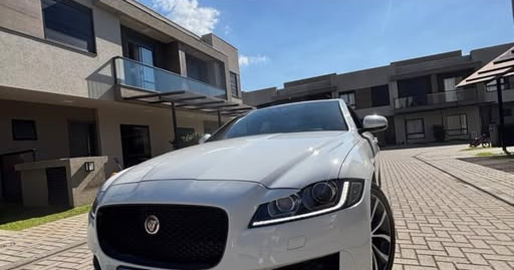 Jaguar XF R-Sport